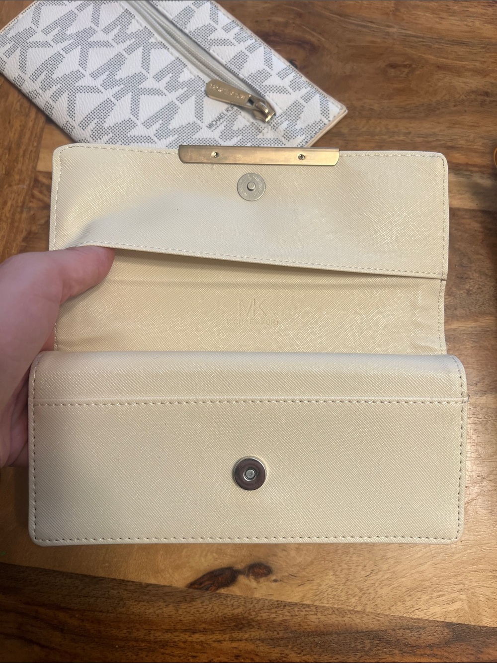 Michael Kors Cream & Beige MK Logo Tote, Satchel & Wallet Set - Picture 6 of 8